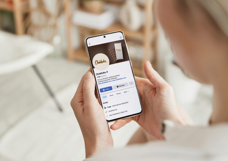 Facebook_mockup